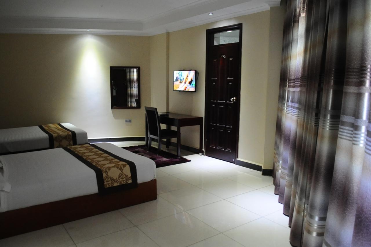 Namayiba Park Hotel Kampala Zewnętrze zdjęcie