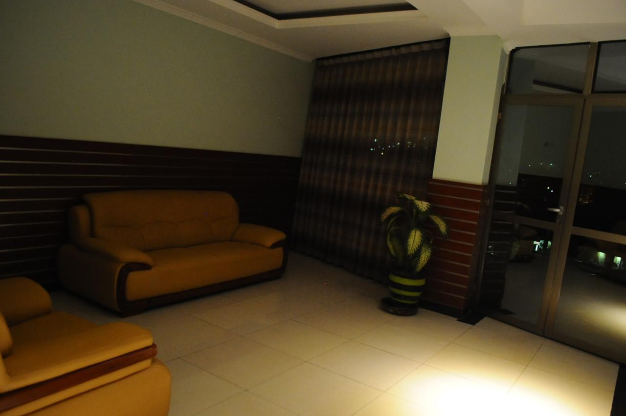 Namayiba Park Hotel Kampala Zewnętrze zdjęcie